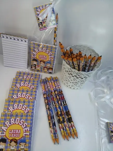 Bloquinho + Mini Lápis + Tag + Fita Cetim Tema Carrossel
