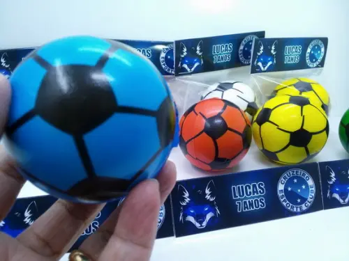 Bola Futebol 6 cm Macia + Lapela Tema Futebol Cruzeiro
