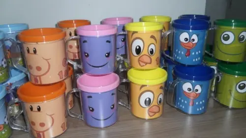 Caneca Acrílica Personalizada Tema Galinha Pintadinha