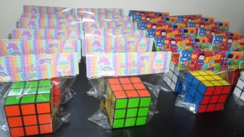 Cubo Mágico Personalizado Lapela com Dois Temas
