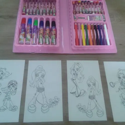 Estojo de Colorir com 48 Peças