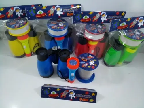 Kit Binoculo + Copo Retrátil + Lanterna Tema Astronauta