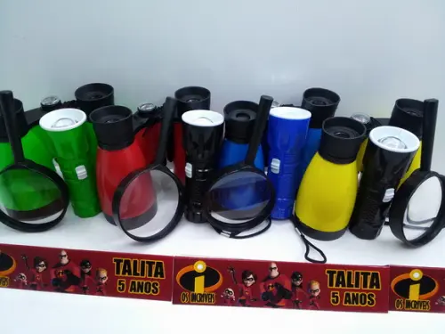 Kit Binoculo + Lanterna + Lupa Personalizado os Incríveis