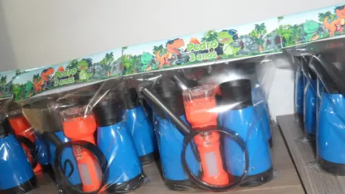 Kit Binoculo + Lanterna Colorida + Lupa Tema Dinossauro