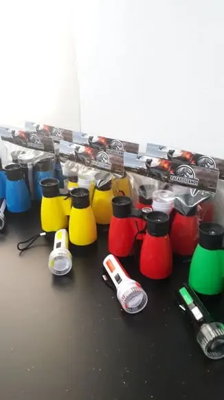 Kit Binoculo + Lanterna Tema Dinossauros