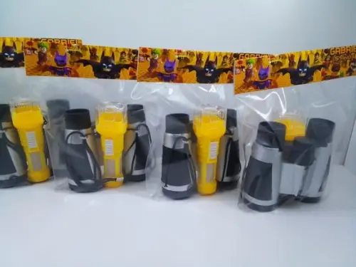 Kit Binoculo e Lanterna Batman