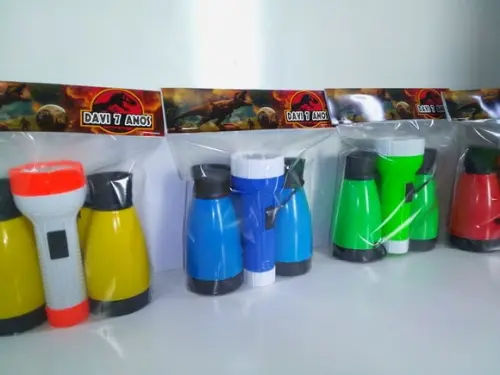 Kit Binoculo e Lanterna Jurassic Park