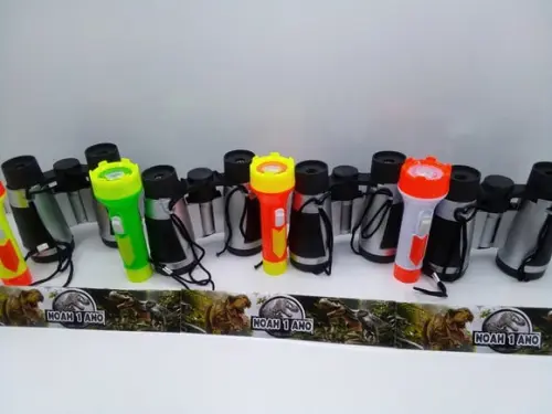 Kit Binoculo e Lanterna Jurassic Park