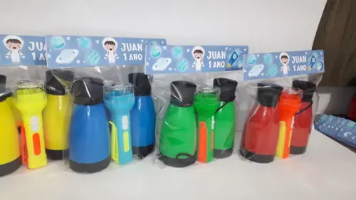 Kit Binoculo e Lanterna Tema Astronauta