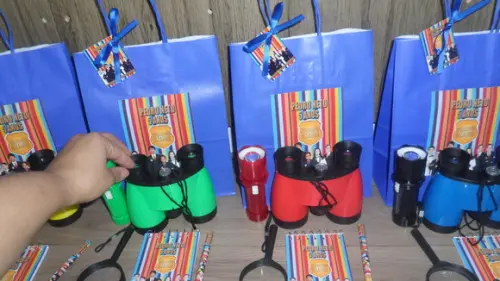 Kit Binoculo+lanterna+lupa+sacolinha+bloquinho+mini Lapis