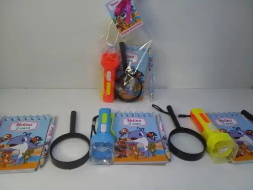Kit Bloquinho + Lápis + Lanterna + Lupa + Tag Turminha