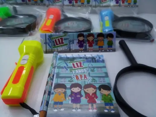 Kit Bloquinho + Mini Lápis + Lanterna + Lupa Detive