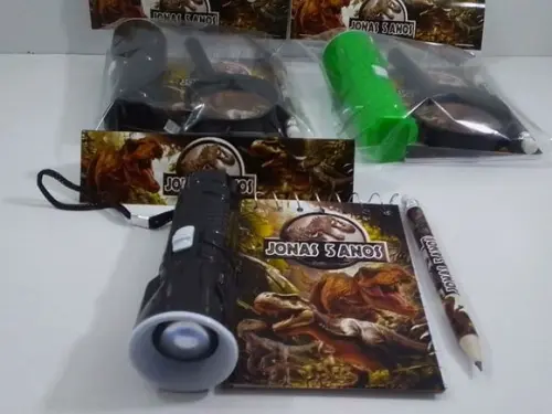Kit Bloquinho + Mini Lápis + Lanterna + Lupa Jurassic World