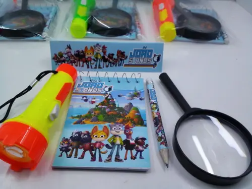 Kit Bloquinho + Mini Lápis + Lanterna + Lupa Mistérios