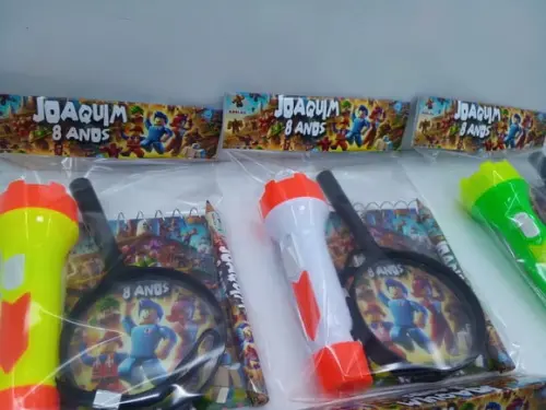 Kit Bloquinho + Mini Lápis + Lanterna + Lupa Roblox