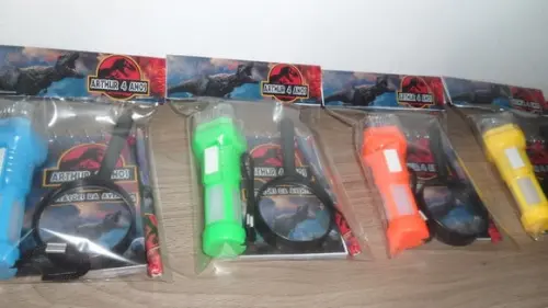 Kit Bloquinho + Mini Lápis + Lanterna + Lupa Tema Dinossauro