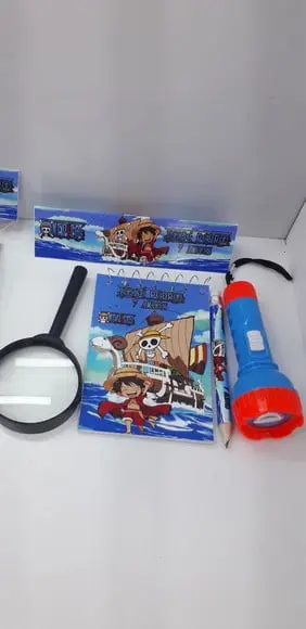 Kit Bloquinho + Mini Lápis + Lanterna + Lupa Tema One Piece