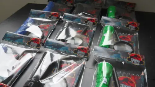 Kit Bloquinho + Mini Lápis + Lanterna + Lupa Tema Dinossauro