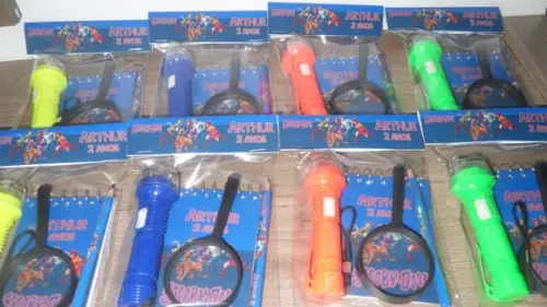 Kit Bloquinho + Mini Lápis + Lanterna + Lupa Tema Scooby Doo