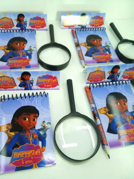 Kit Bloquinho + Mini Lápis + Lupa Tema Detetive Mira