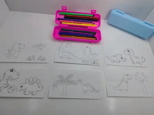 Kit Canetinhas com 12 Cores + Estojo + 6 Desenhos Dinossauro