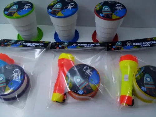 Kit Copo Retrátil + Lanterna Astronauta