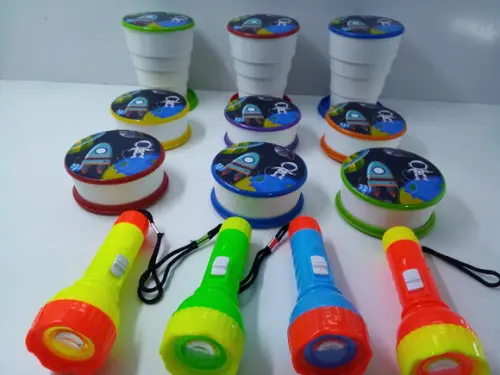 Kit Copo Retrátil + Lanterna Astronauta