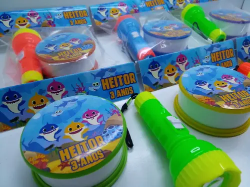 Kit Copo Retrátil + Lanterna Baby Shark