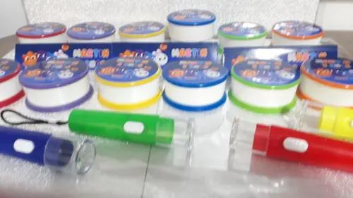 Kit Copo Retrátil + Lanterna Bolofofos