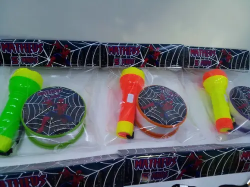 Kit Copo Retrátil + Lanterna Homem Aranha