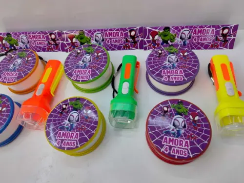 Kit Copo Retrátil + Lanterna Homem de Aranha e Seus Amigos