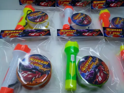 Kit Copo Retrátil + Lanterna Hot Wheels