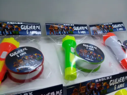 Kit Copo Retrátil + Lanterna Roblox