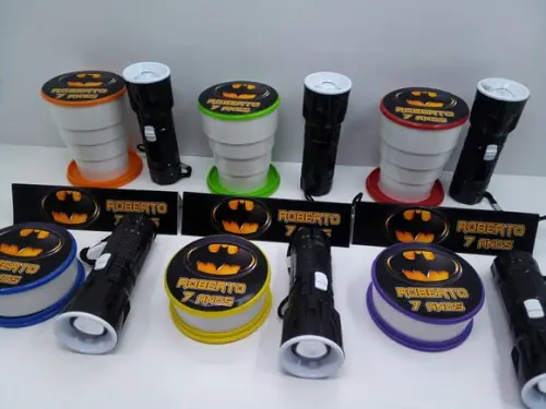 Kit Copo Retrátil + Lanterna Tema Batman