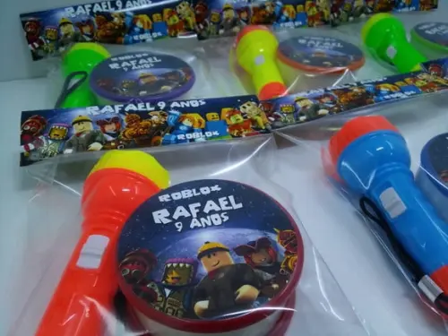 Kit Copo Retrátil + Lanterna Roblox