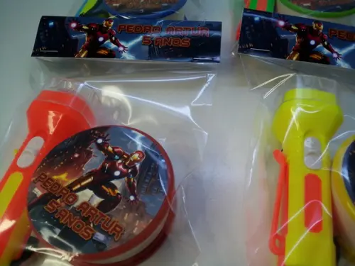 Kit Copo Retrátil + Lanterna Tema Homem de Ferro