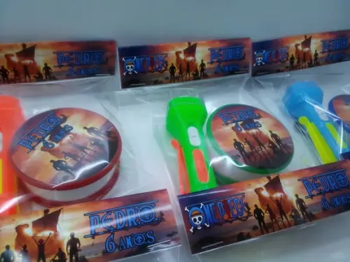 Kit Copo Retrátil + Lanterna Tema One Piece