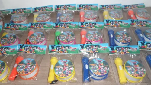 Kit Copo Retrátil + Lanterna Turma do Mickey