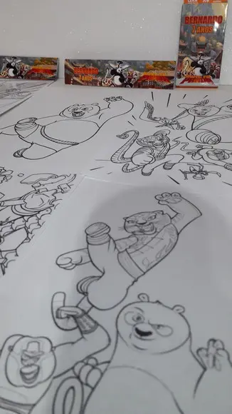 Kit de Desenhos para Colorir com Giz de Cera Kung Fu Panda