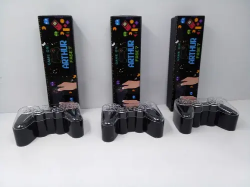 Kit Domino + Tubete em Formato de Controle de Video Game