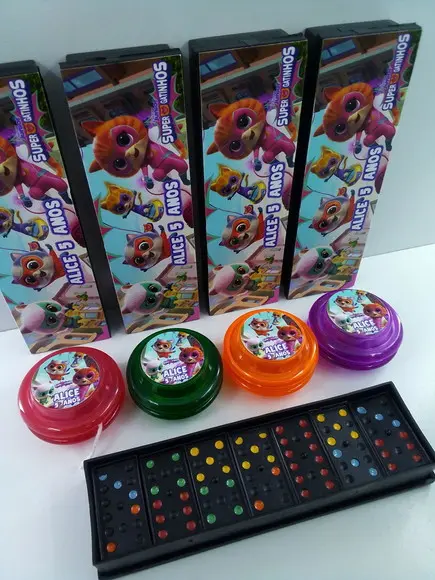 Kit Domino e Ioiô Cores Sortidas Tema Super Gatinhos