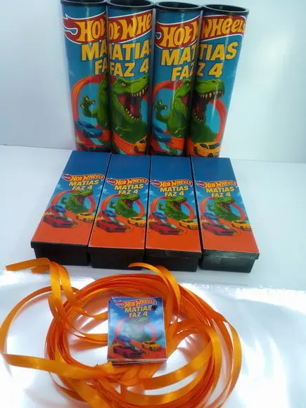 Kit Domino e Pega Vareta Hot Wheels e Dinossauro