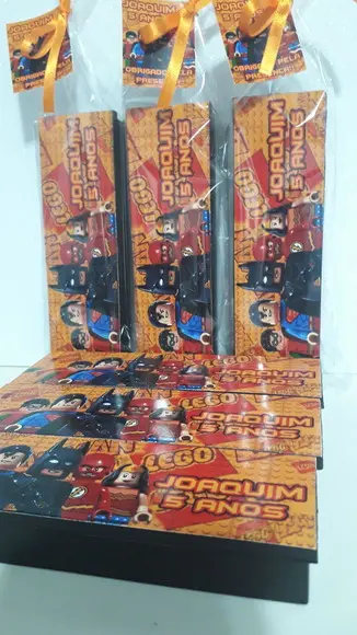 Kit Domino Tema Lego Herois