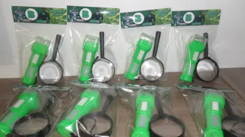 Kit Infantil Lanterna + Lupa Tema Lanterna Verde