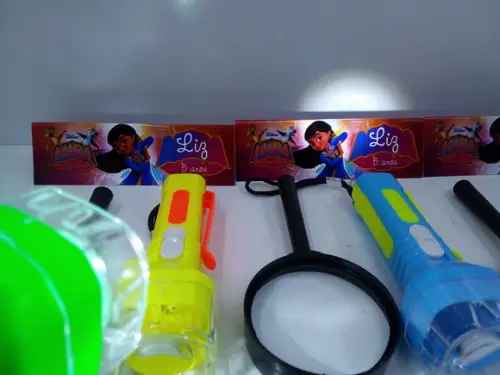 Kit Lanterna + Lupa no Tema Detetive Mira