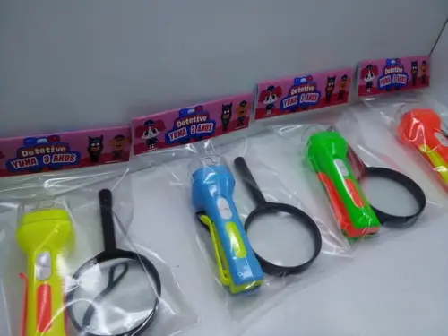 Kit Lanterna + Lupa Tema Detetive Labrador