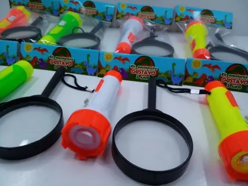 Kit Lanterna + Lupa Tema Dinossauro