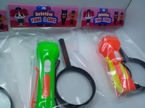 Kit Lanterna + Lupa Tema Detetive Labrador