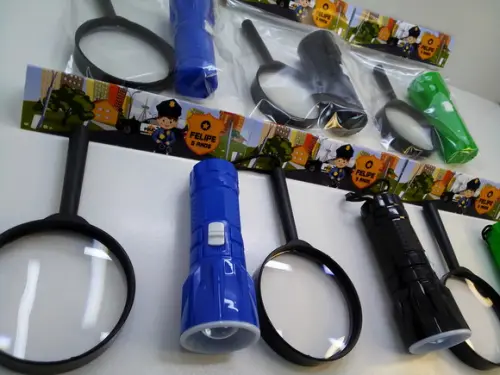 Kit Lanterna + Lupa Tema Policia