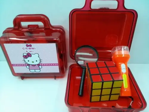 Kit Maletinha Acrílica + Lupa + Lanterna + Cubo Hello Kitty